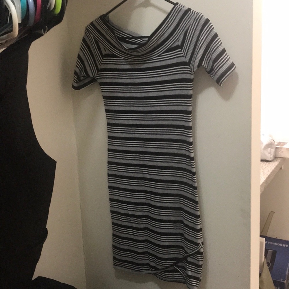 Super cute striped dress!